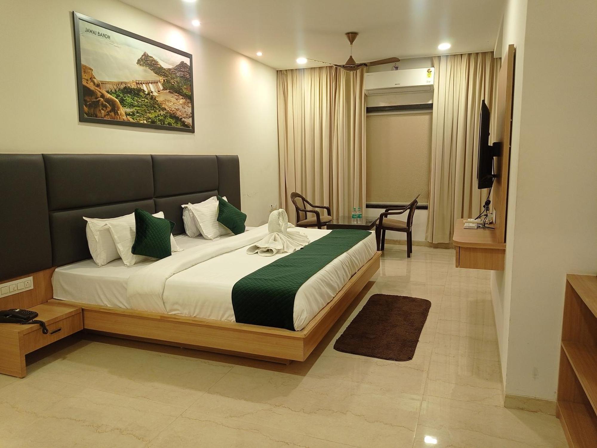 Sun Stone Hotel&Club - Jawai Sheoganj Extérieur photo